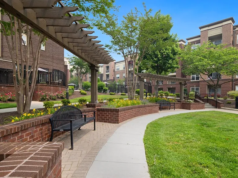 17 Barkley — Photo 38