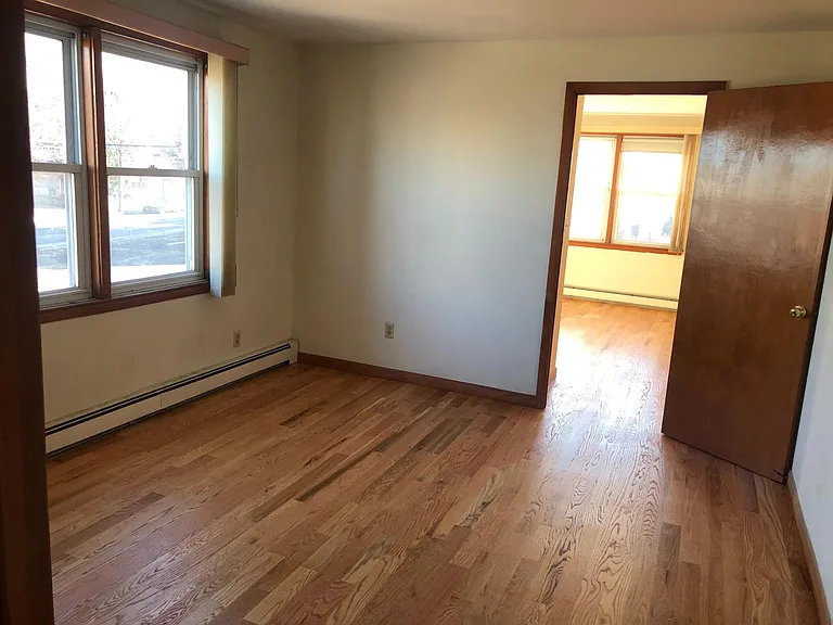 2048 E Main St — Photo 6