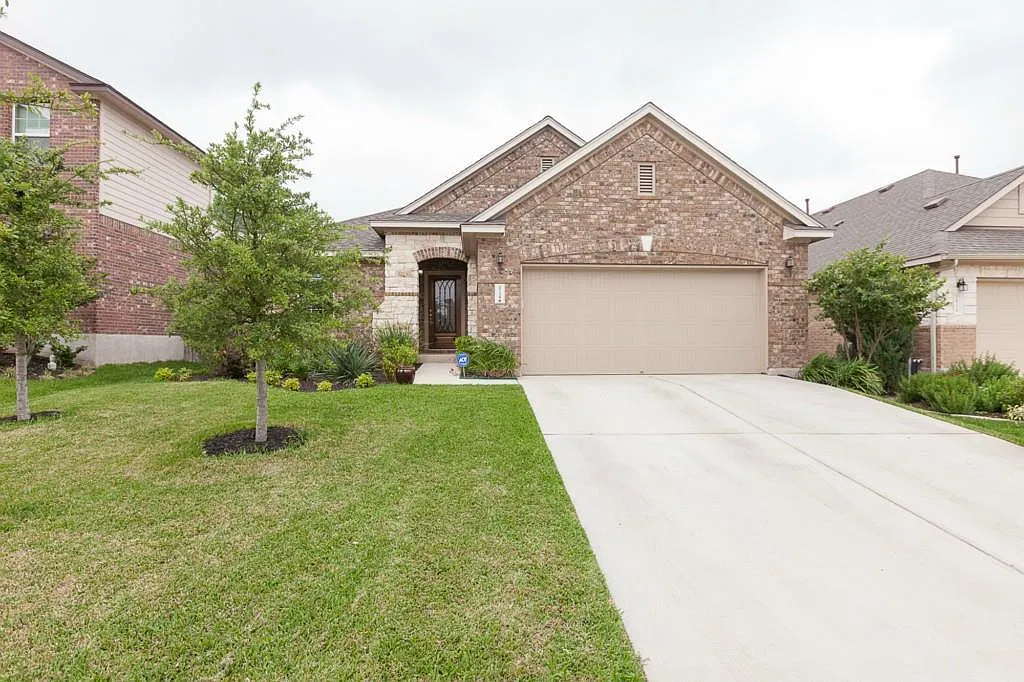 3 bed, 2.0 bath, 1711 sqft, $2,150 — Photo 1