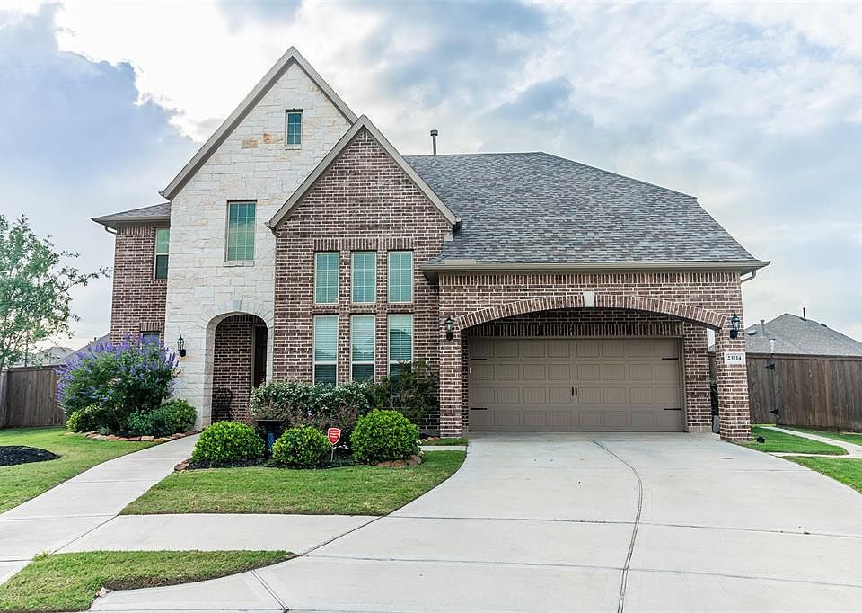 1st image of 23714 Oakdale Cliff Ct