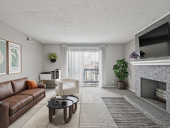 3rd image of 203 Breckinridge Sq #6-60
