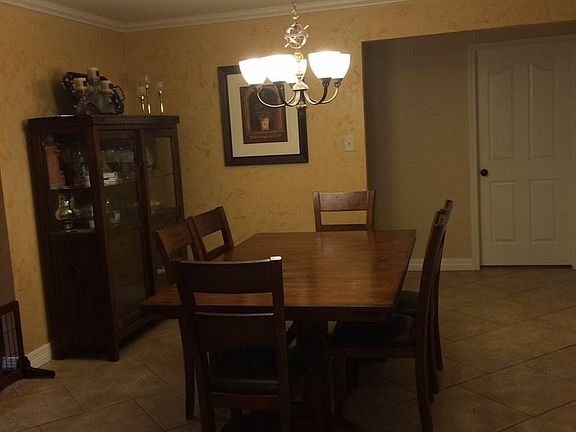 5th image of 611 34th St