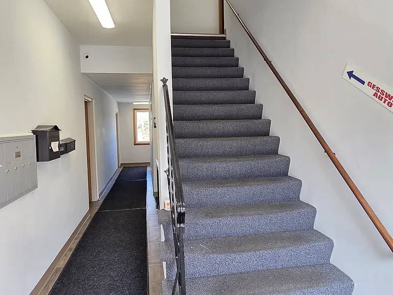 421 1st Ave E #215 — Photo 3