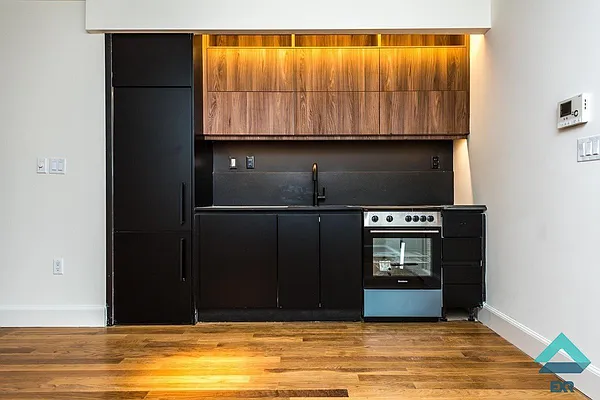 Rented by EXR | media 150