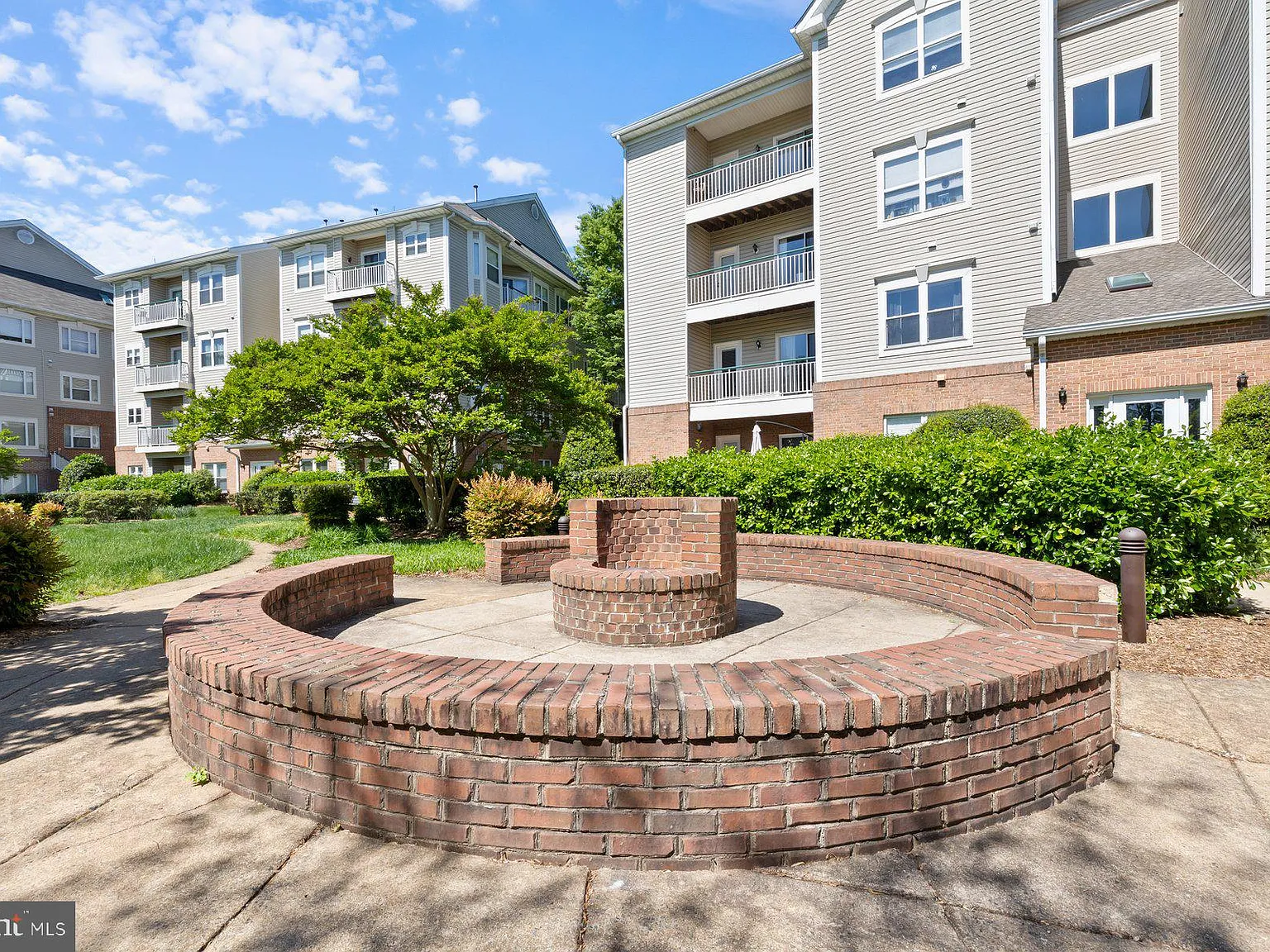 2 bed, 1280 sqft, $3,500 — Photo 4