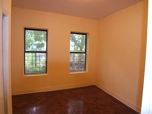 Rented by Joel Weisz, LREB | media 4