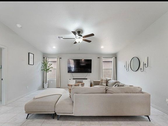 4th image of 11657 E 33rd Ln