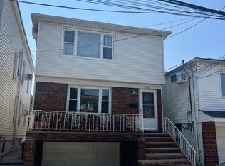 102 W 48th St, Bayonne, NJ 07002