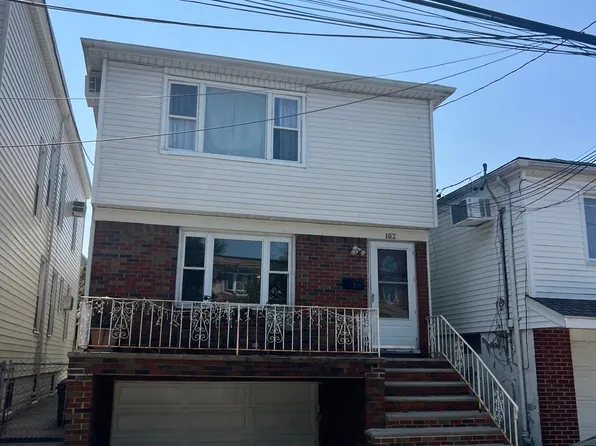 102 West 48th Street image 1 of 20