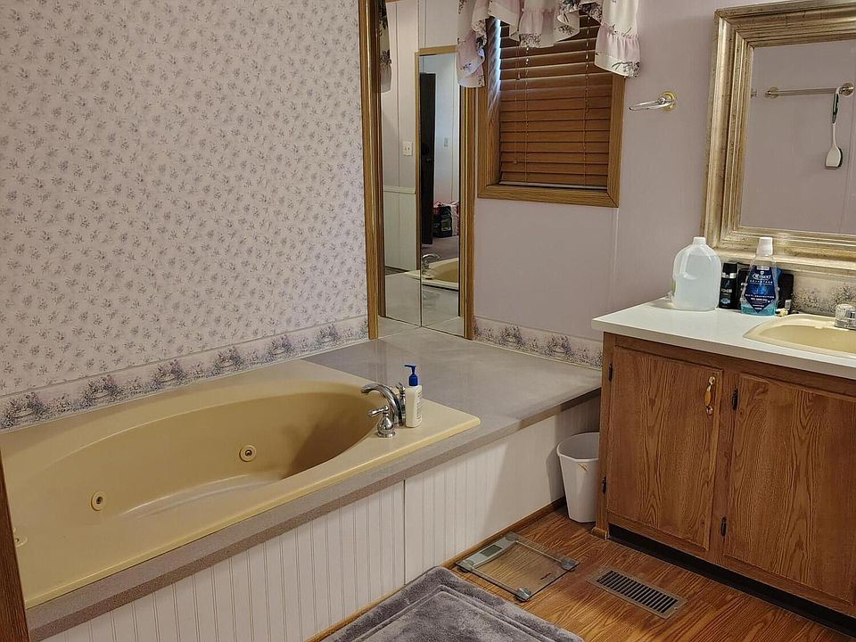 1st image of 4211 Squaw Creek Trl