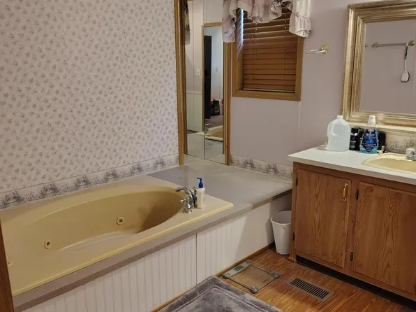 4211 Squaw Creek Trl, Muskegon, MI 49442