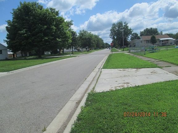 5th image of 809 Belford Ave