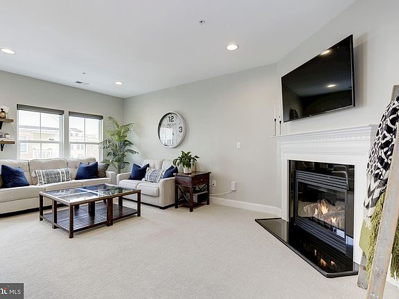 2nd image of 438 Blue Flax Pl