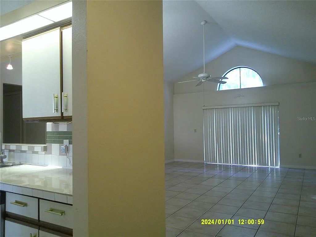3 bed, 2.0 bath, 1463 sqft, $2,200 — Photo 3