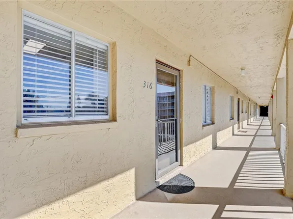 3650 Lake Bayshore Dr #K316, Bradenton, FL 34205