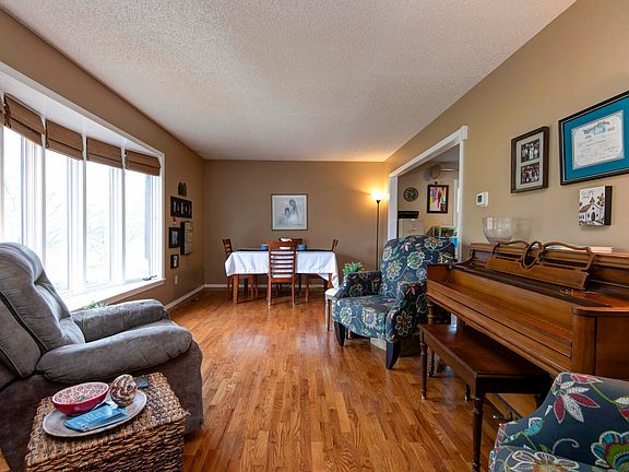 2nd image of 2150 E Raynell Street