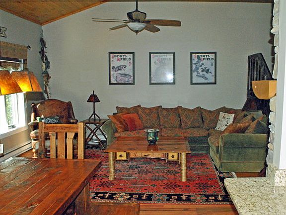 4th image of 22 Hemlock Way Unit 15