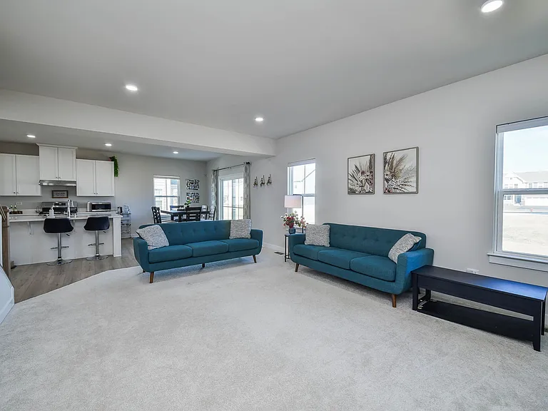 328 Carole St — Photo 5