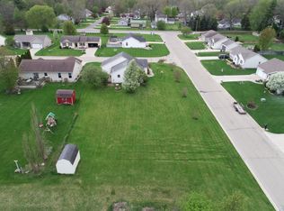 57800 Long Grove Dr, Elkhart, IN 46517