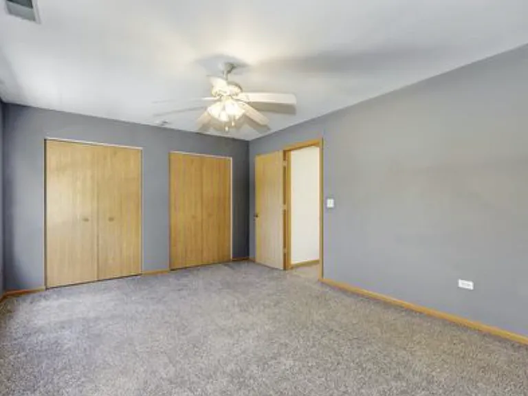 2444 Oak Tree Ln — Photo 19