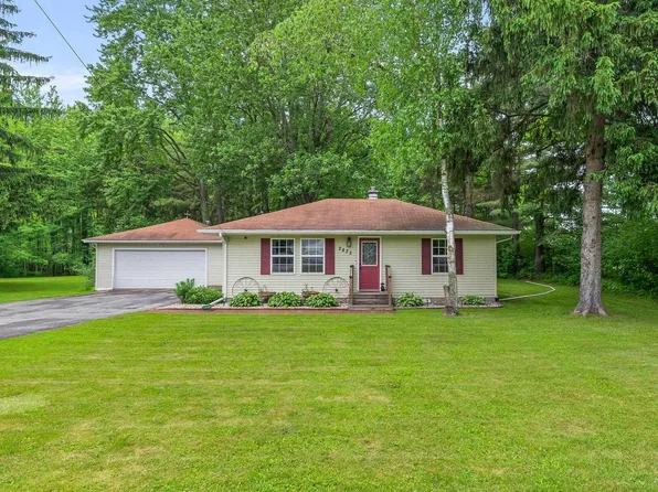 2835 N Eastman Rd, Midland, MI 48642