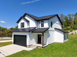 512 Moore Rd, Williamsburg, KY 40769