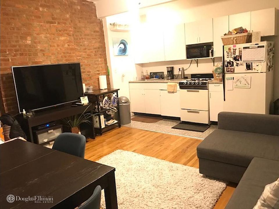2nd image of 658 Carroll St APT 2B