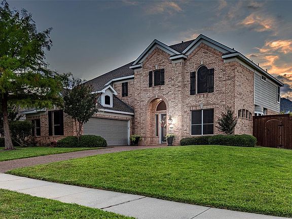 2nd image of 2702 Garrett Dr