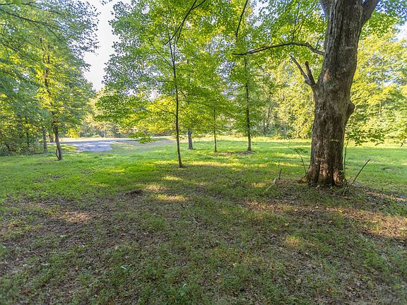 2nd image of 4500 Gap Knob Rd