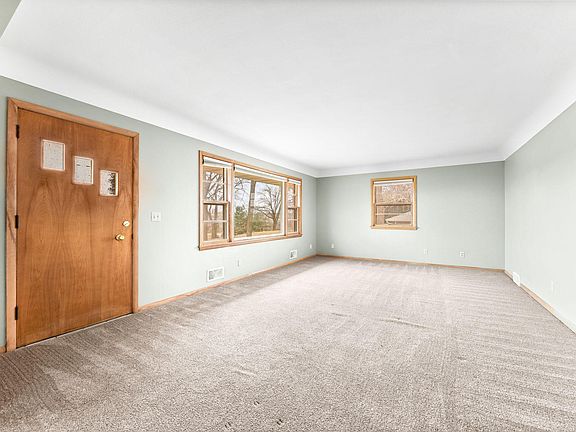 4th image of 760 Arboretum Blvd