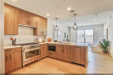 921 Madison Street, #605