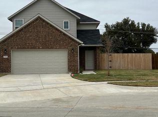 244 Natalie Dr, Grand Prairie, TX 75051