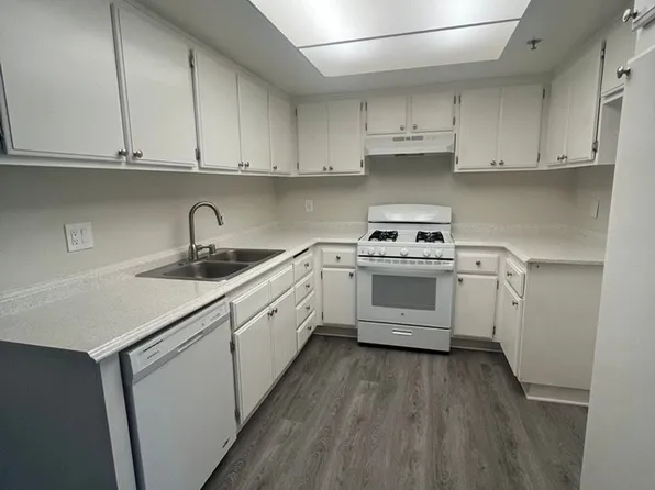 4119 Van Buren Blvd APT 25, Riverside, CA 92503