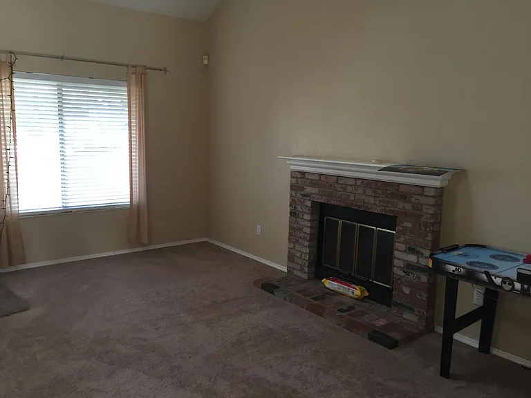 4571 Heron Ct — Photo 4