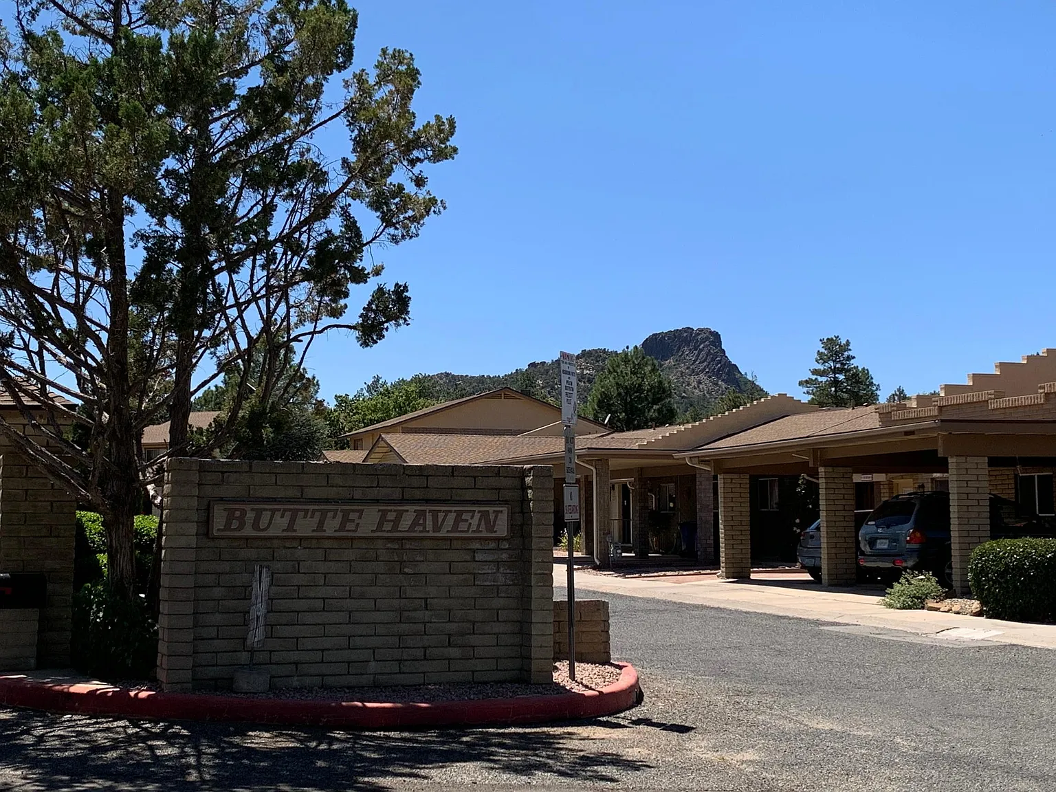 2 bed, 1.5 bath, 954 sqft, $1,695 — Photo 1