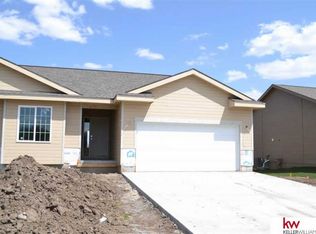 2908 Lakeside Dr, Plattsmouth, NE 68048