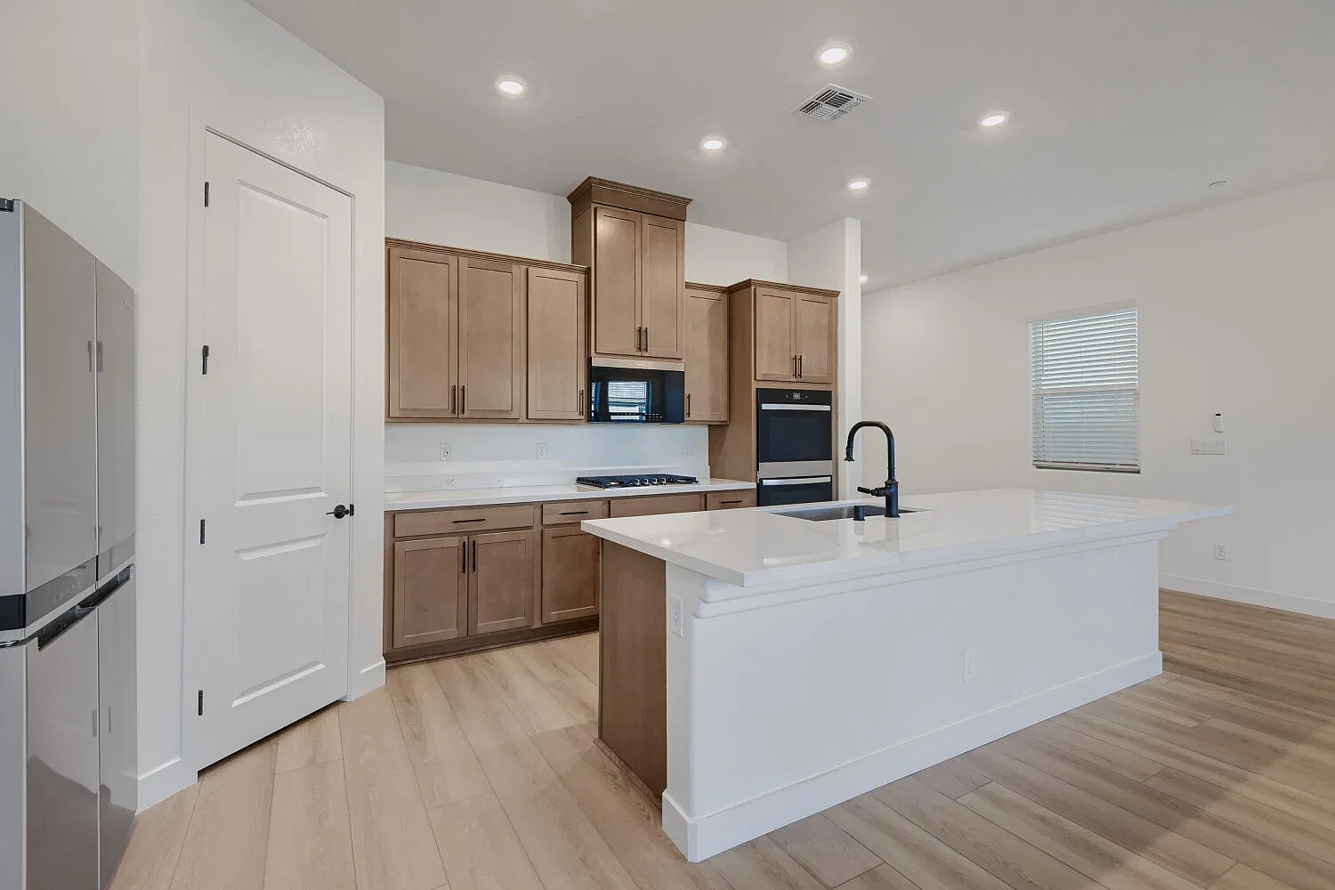 5 bed, 2466 sqft, $3,495 — Photo 1