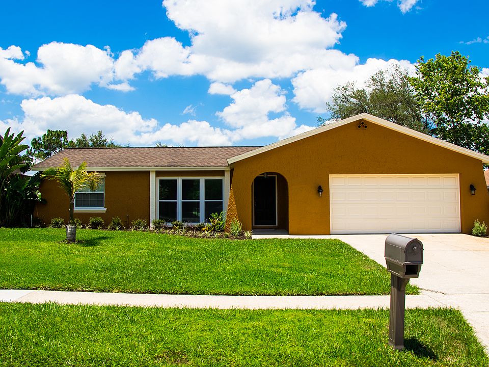 1st image of 555 Brookside Dr