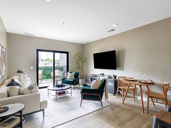 2nd image of 635 7th Ave S #218