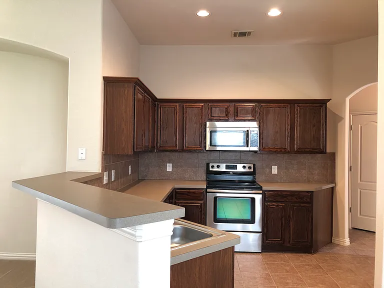 5004 Diamond Peak Ct — Photo 4