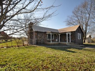 642 Wild Prairie Rd, Ozark, MO 65721