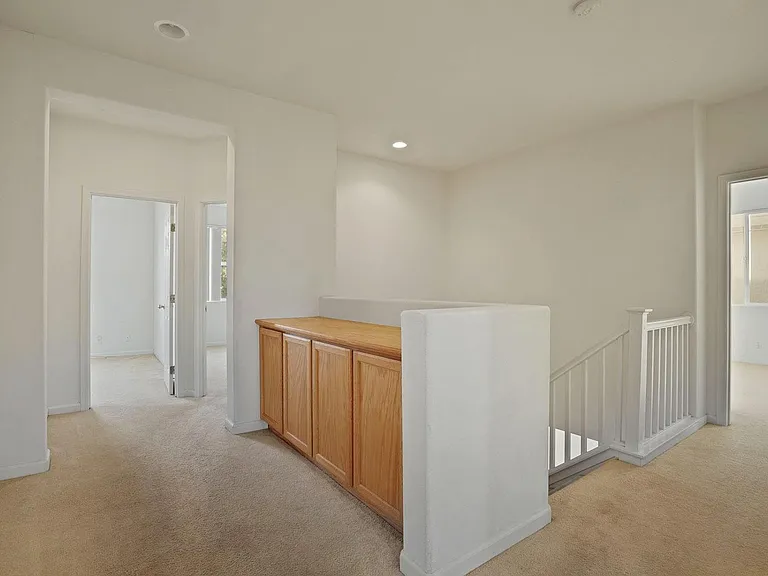 2390 Gibralter Ln — Photo 15