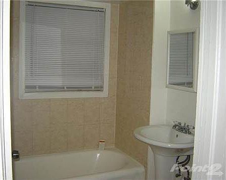 4th image of 230 Salamanca Ave APT 6