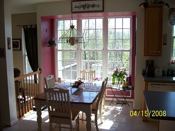 3rd image of 2895 Medford Dr