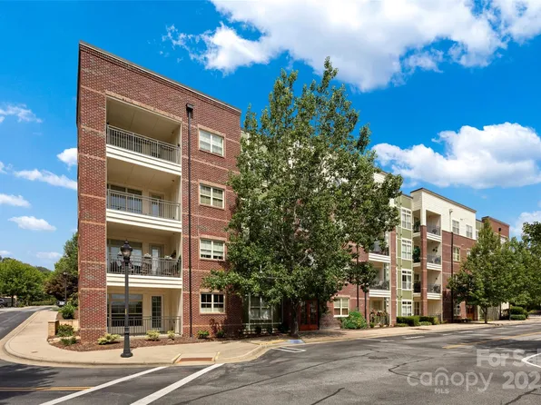 5 Farleigh St APT 208, Asheville, NC 28803