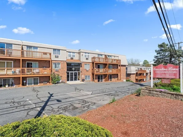 110 Boston Post Rd E APT 8, Marlborough, MA 01752
