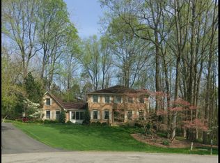 1811 Abbey Glen Ct, Vienna, VA 22182