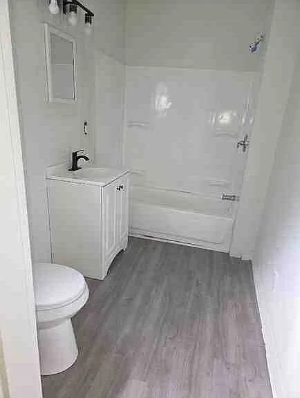 10 Courtright St — Photo 10