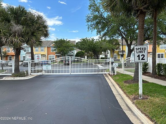 5th image of 12311 KENSINGTON LAKES Drive #1605