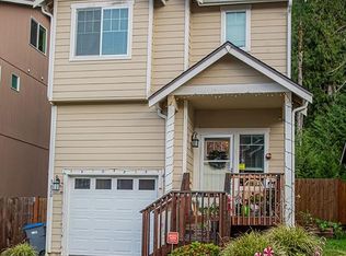 3670 Halsey Ln, Bremerton, WA 98310